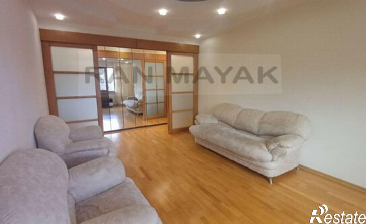 3-комн квартира улица 12 Марта, 144/3,  д. 144/3