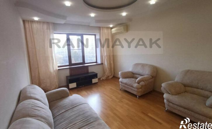 3-комн квартира улица 12 Марта, 144/3,  д. 144/3