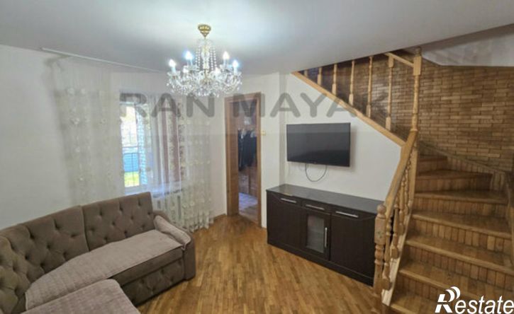 3-комн квартира Майкопская улица, 121,  д. 121