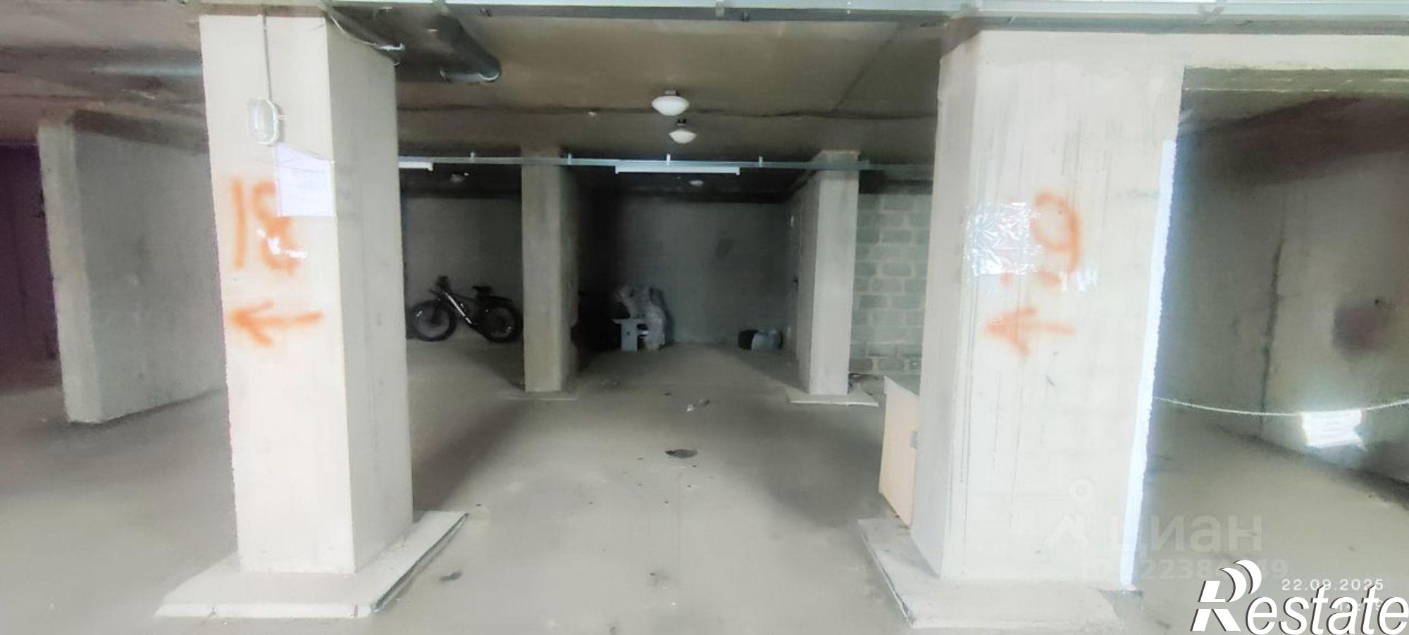 Купить гараж, место в паркинге за 560 000 рублей на Депутатская улица, 25