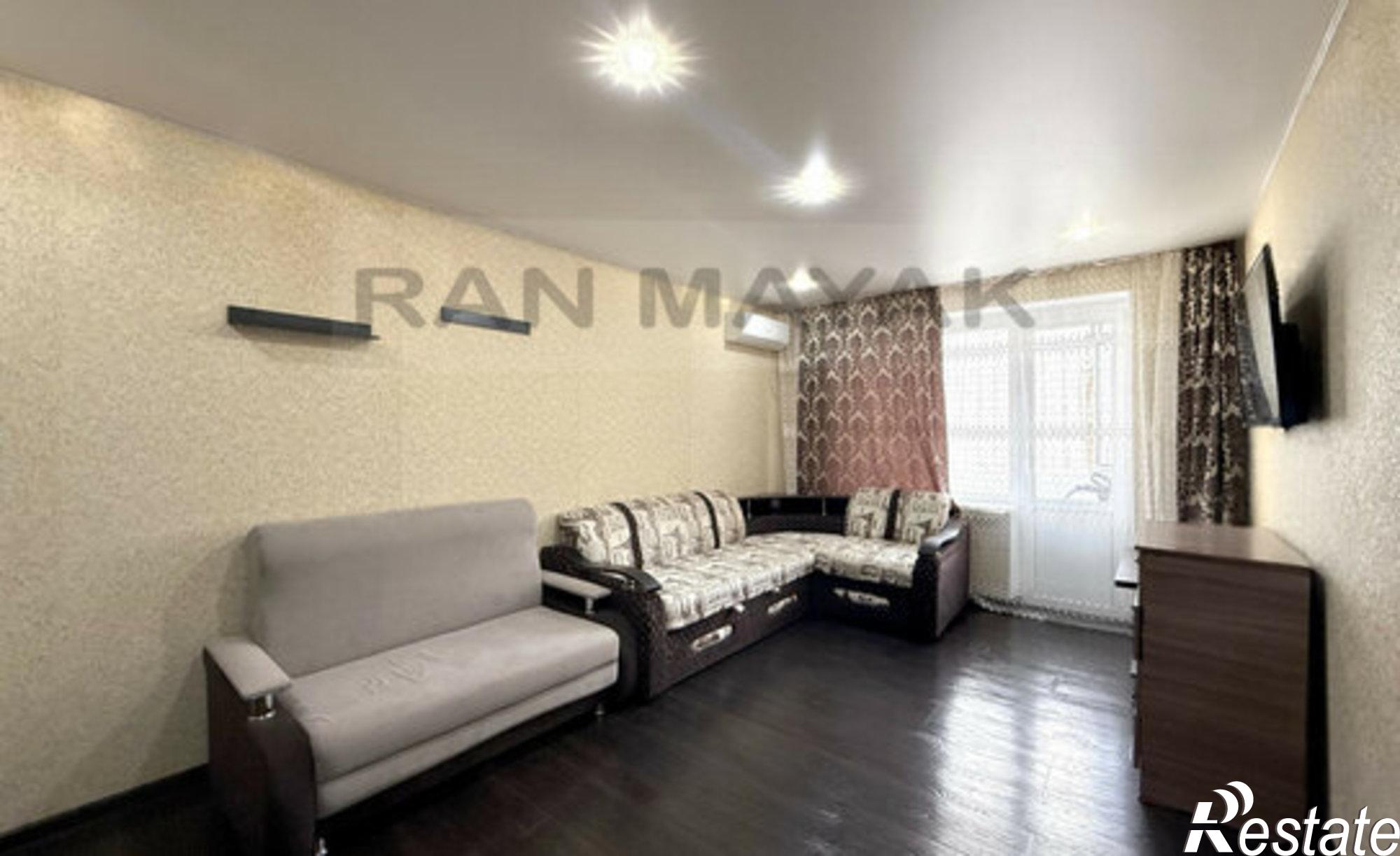 Купить квартиру за 3 950 000 рублей на улица Коммунаров, 123