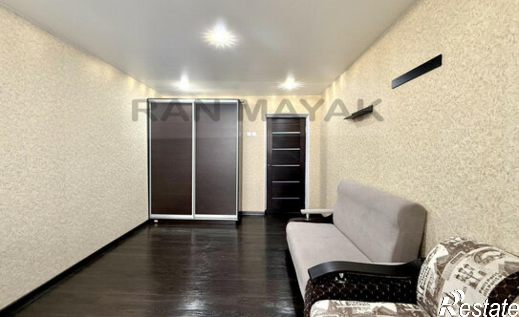 Купить квартиру за 3 950 000 рублей на улица Коммунаров, 123