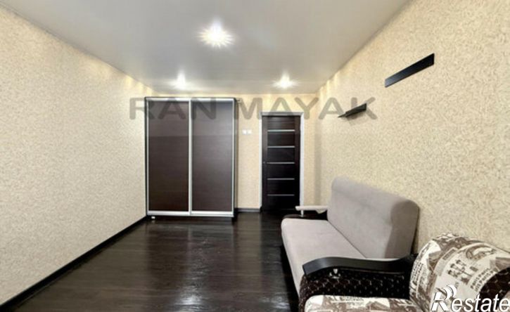 1-комн квартира улица Коммунаров, 123,  д. 123