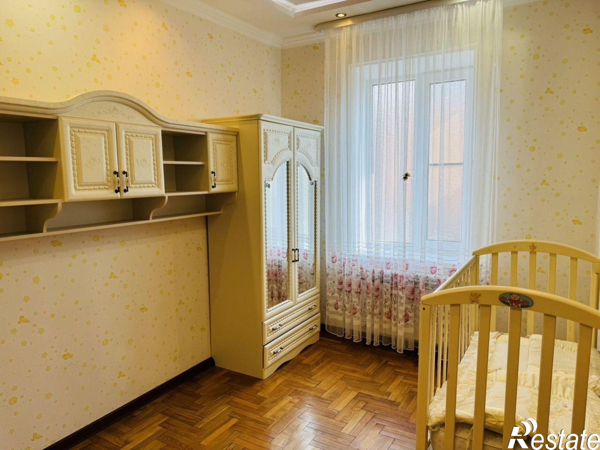 Купить квартиру за 9 800 000 рублей на Госпитальная улица, 215