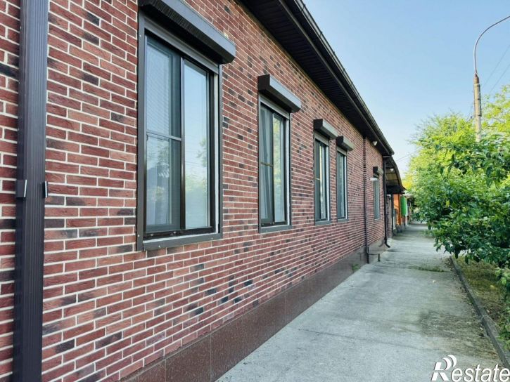 4-комн квартира Госпитальная улица, 215,  д. 215