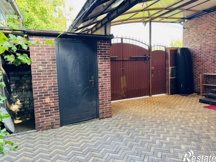 4-комн квартира Госпитальная улица, 215,  д. 215