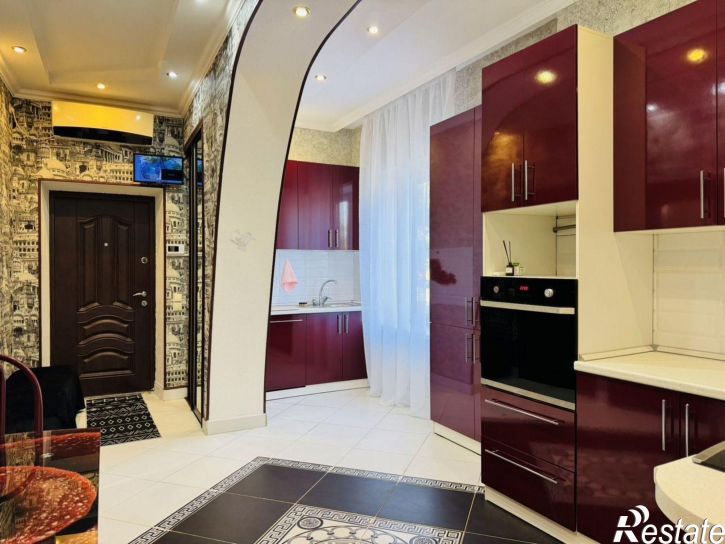 4-комн квартира Госпитальная улица, 215,  д. 215