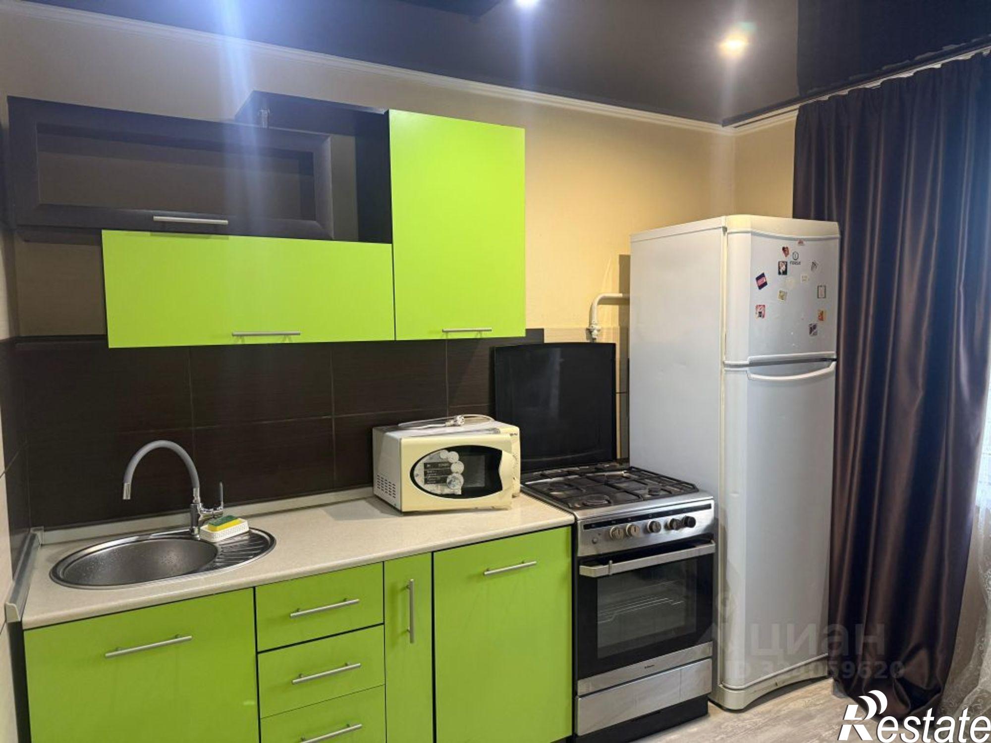 Сдать квартиру за 25 000 рублей на улица Михайлова, 15