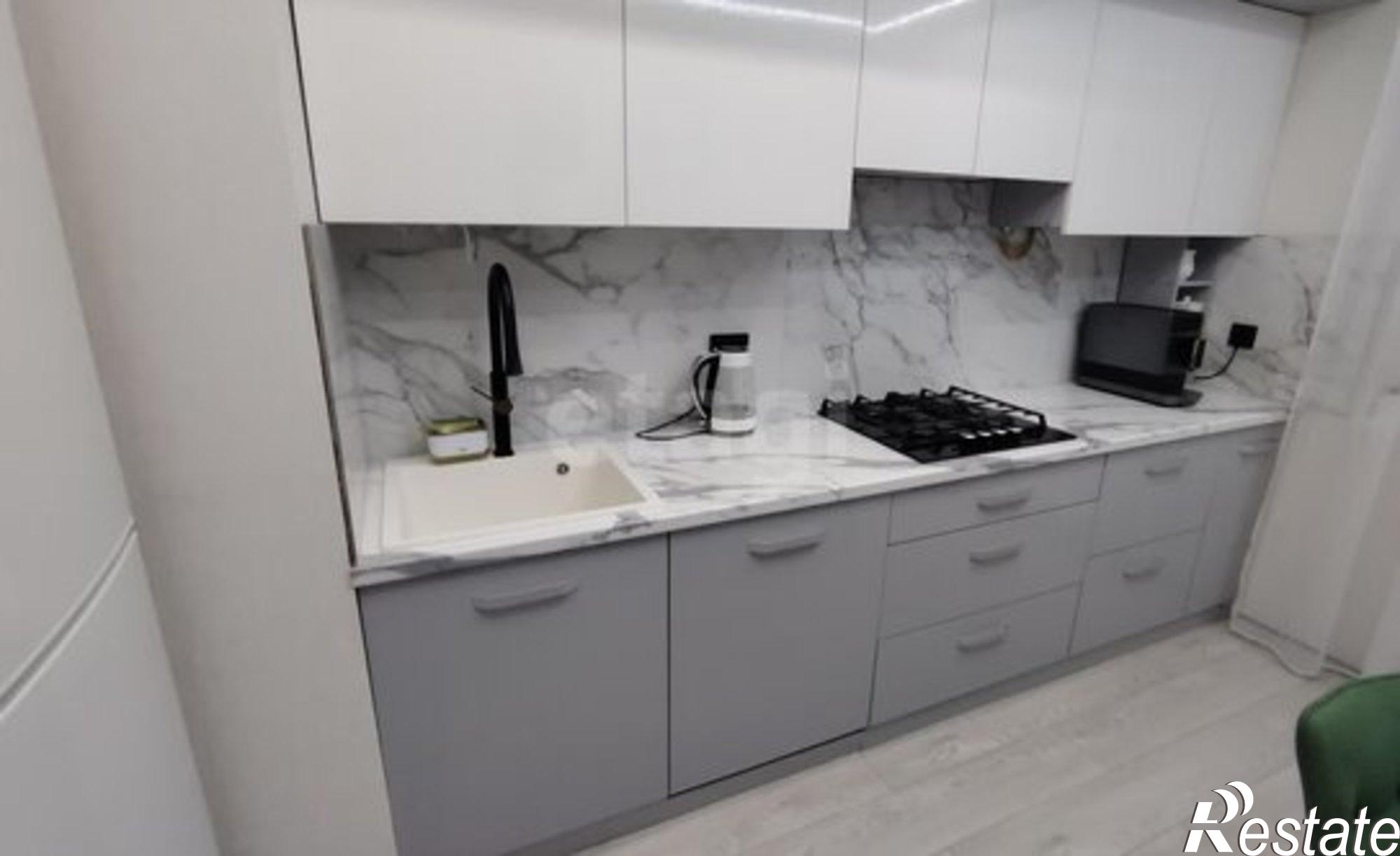 Купить квартиру за 7 700 000 рублей на ул Михайлова, 3