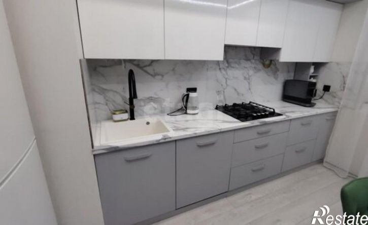 3-комн квартира ул Михайлова, 3,  д. 3