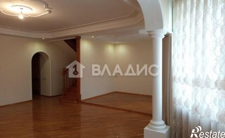 5-комн квартира улица Гайдара, 119,  д. 119