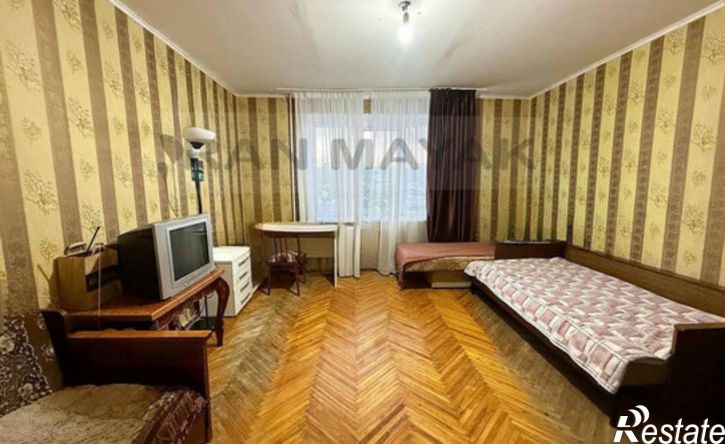 2-комн квартира улица 8 Марта, 1,  д. 1
