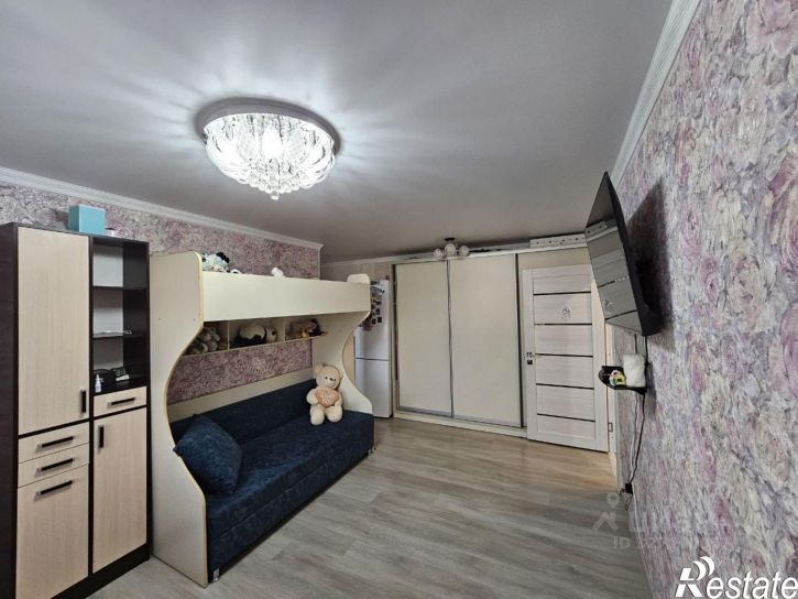 2-комн квартира улица 3-го Интернационала, 445,  д. 445