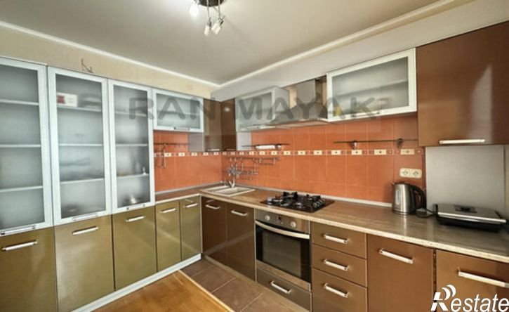 3-комн квартира улица Гайдара, 82/1,  д. 82/1