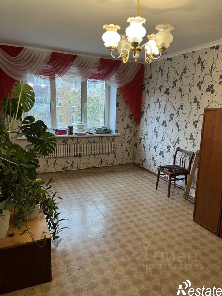 3-комн квартира улица Коммунаров, 148Ж,  д. 148Ж