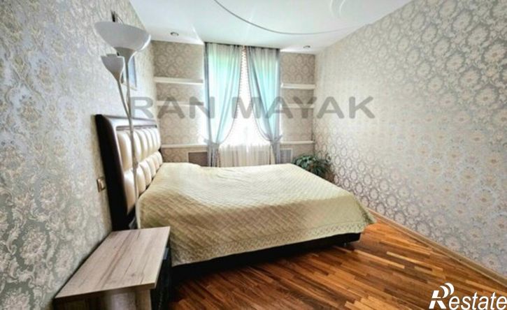 3-комн квартира улица Михайлова, 1,  д. 1