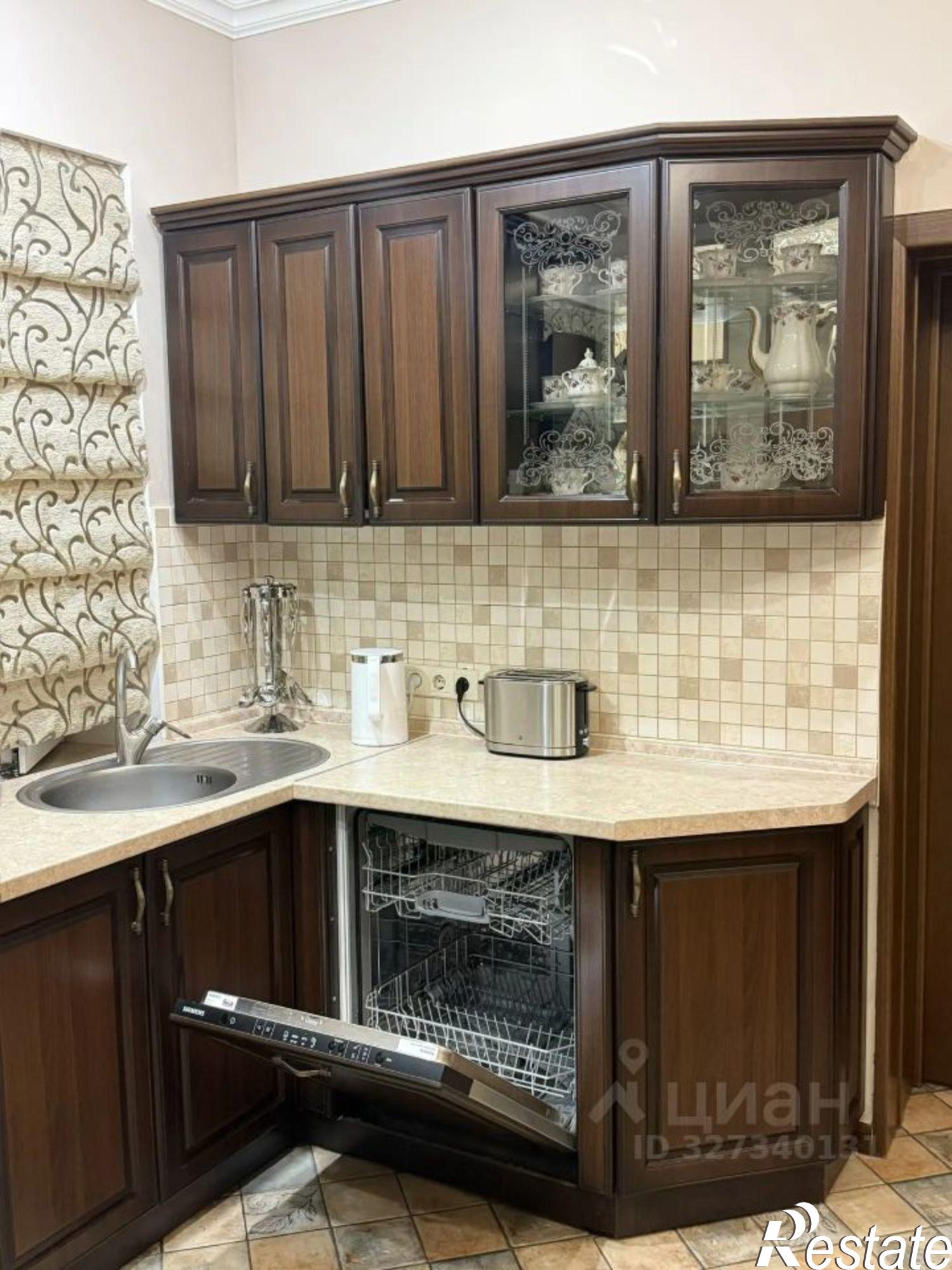 Купить дачу, дом, коттедж за 16 000 000 рублей на улица Пирогова, 159