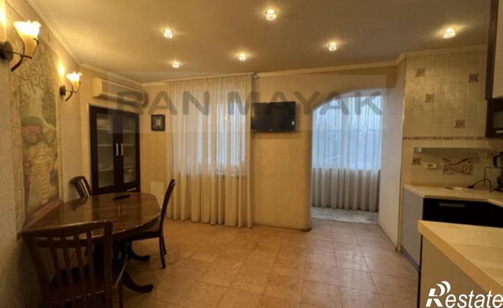 4-комн квартира Пионерская улица, 494,  д. 494