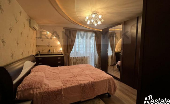 4-комн квартира Пионерская улица, 494,  д. 494