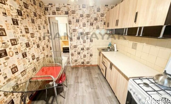 3-комн квартира улица Коммунаров, 13,  д. 13