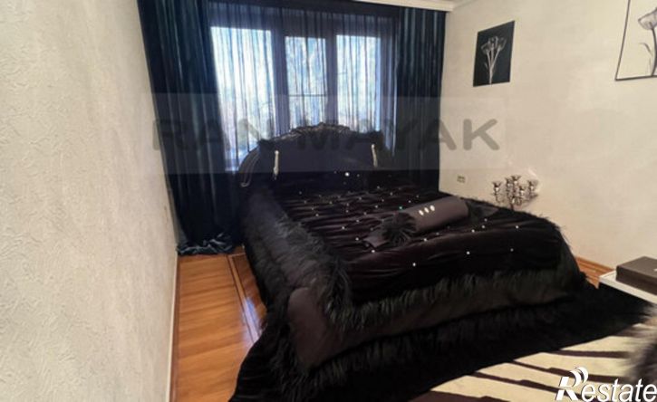 3-комн квартира улица Димитрова, 21,  д. 21