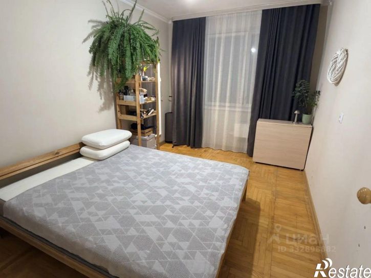 2-комн квартира улица Михайлова, 1,  д. 1