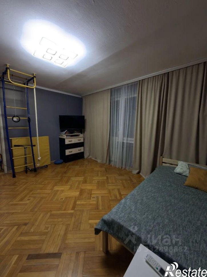 2-комн квартира улица Михайлова, 1,  д. 1