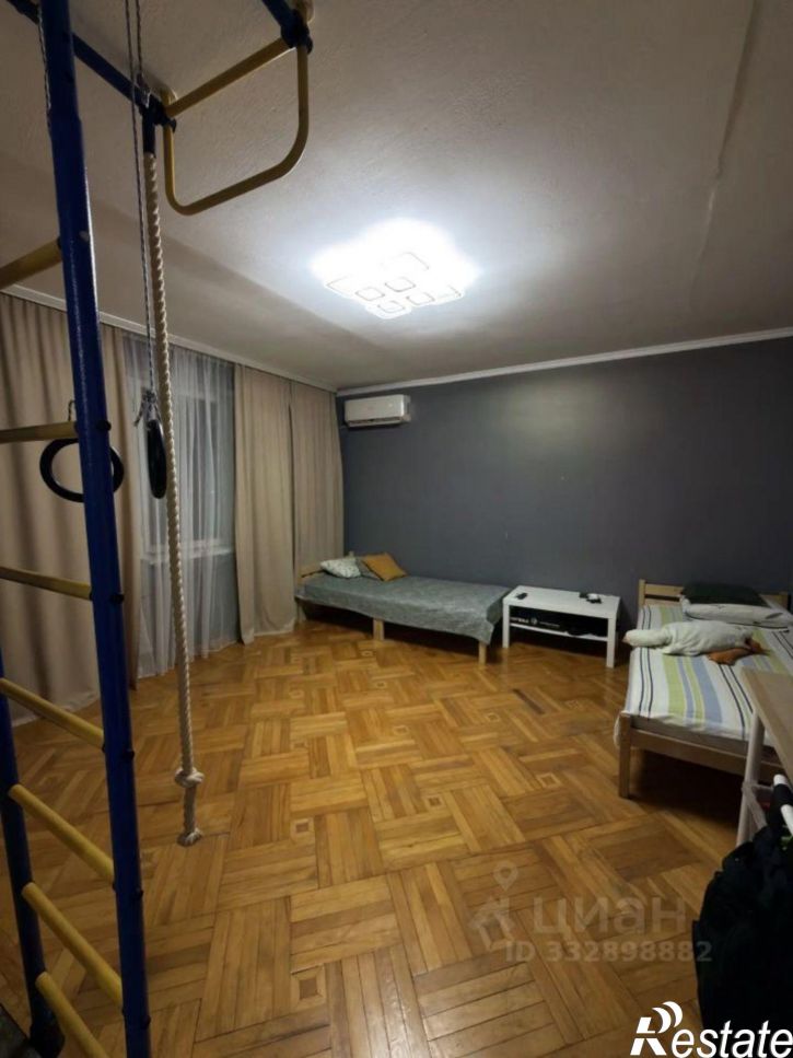 2-комн квартира улица Михайлова, 1,  д. 1