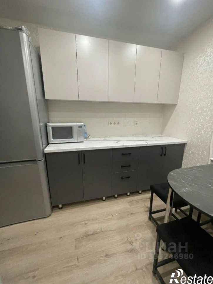 3-комн квартира Кирпичная улица, 51,  д. 51