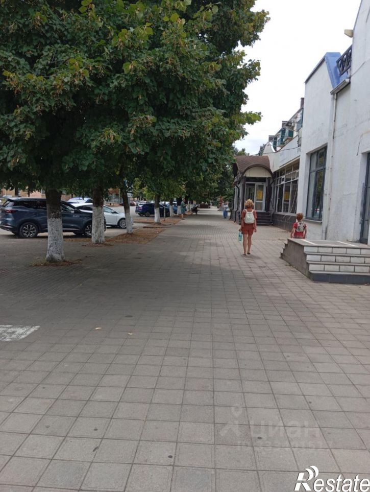 3-комн квартира улица Ветеранов, 241,  д. 241