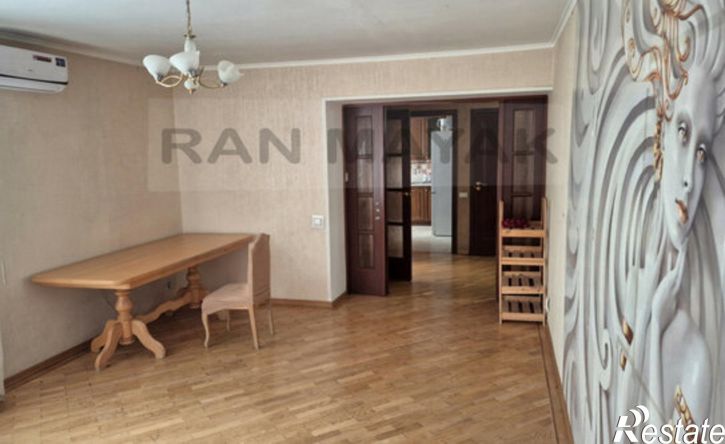 3-комн квартира улица Гайдара, 82/3,  д. 82/3