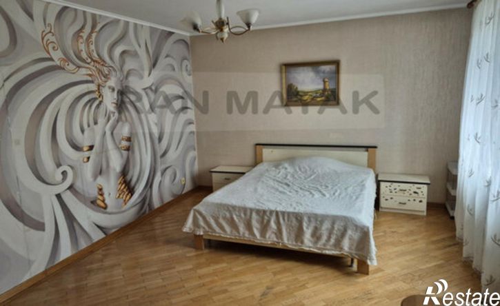 3-комн квартира улица Гайдара, 82/3,  д. 82/3