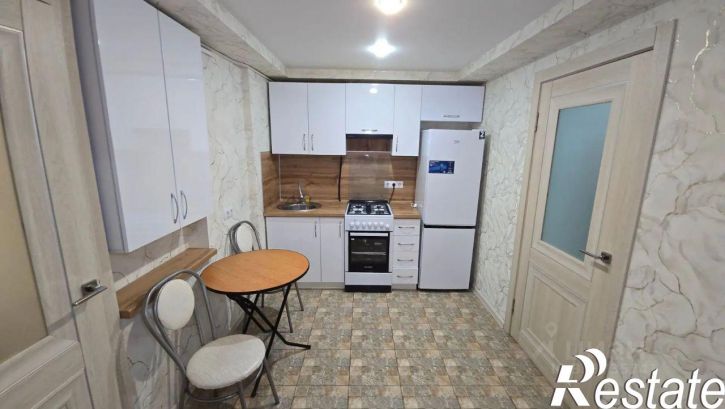 2-комн квартира Короткая улица, 90,  д. 90
