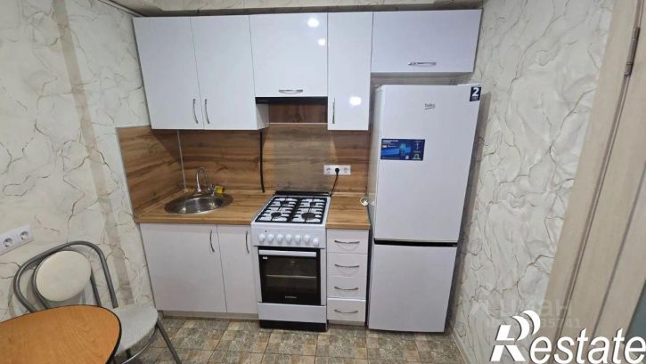 2-комн квартира Короткая улица, 90,  д. 90