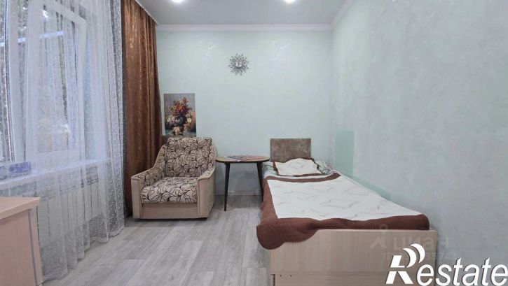 2-комн квартира Короткая улица, 90,  д. 90