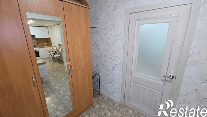 2-комн квартира Короткая улица, 90,  д. 90
