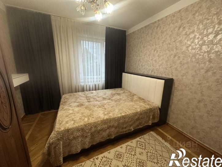 3-комн квартира улица Гайдара, 80,  д. 80