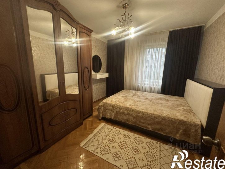 3-комн квартира улица Гайдара, 80,  д. 80