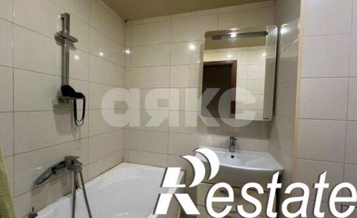 3-комн квартира улица 12 Марта, 136,  д. 136