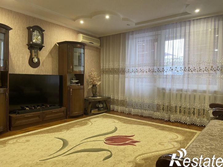 3-комн квартира улица Михайлова, 15,  д. 15