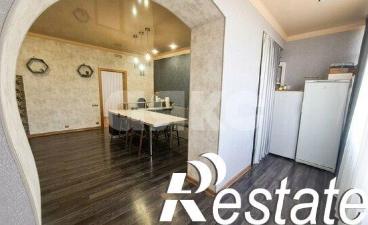4-комн квартира Пионерская улица, 377,  д. 377