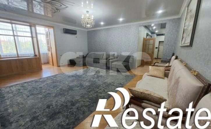 4-комн квартира Пионерская улица, 377,  д. 377