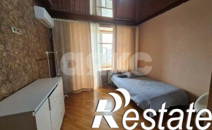 4-комн квартира Пионерская улица, 377,  д. 377