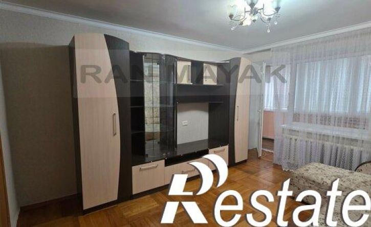 2-комн квартира Пионерская улица, 381,  д. 381