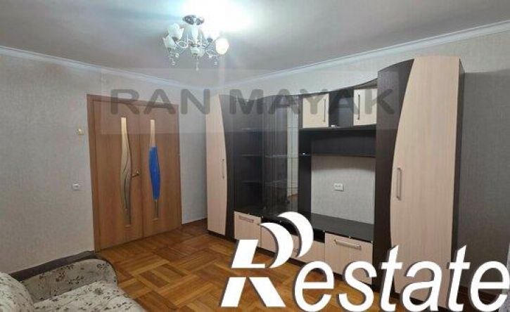 2-комн квартира Пионерская улица, 381,  д. 381