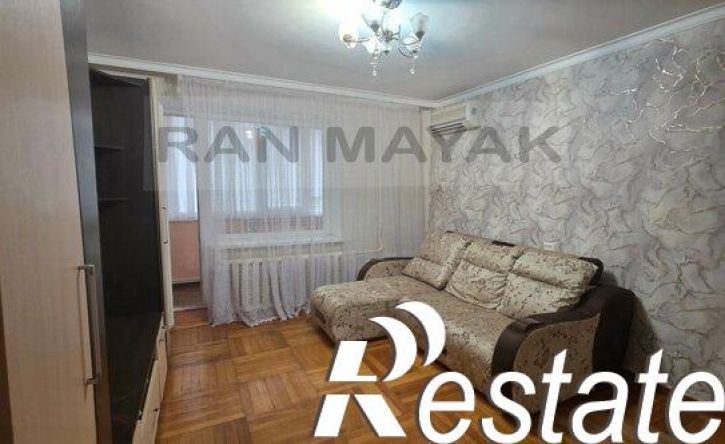 2-комн квартира Пионерская улица, 381,  д. 381